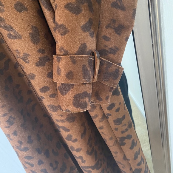 Le Chateau Lightweight Coat - Picture 4 of 9